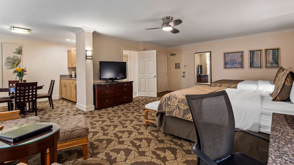 Best Western Plus Island Palms Hotel & Marina - photo 21