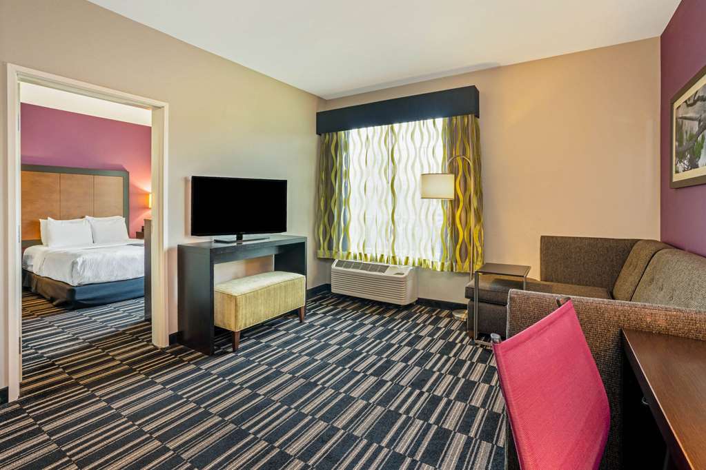 La Quinta Inn & Suites by Wyndham Tumwater Olympia - photo 31
