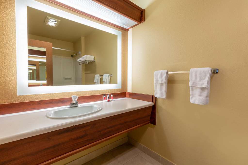 Howard Johnson by Wyndham Leavenworth - photo 16