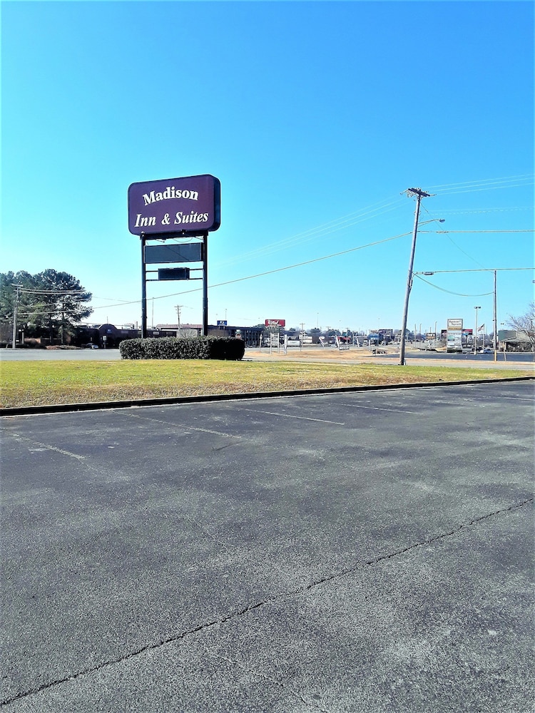 Madison Inn and Suites - photo 72