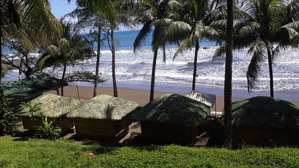 Magra Beach Resort And Nature Park — Real