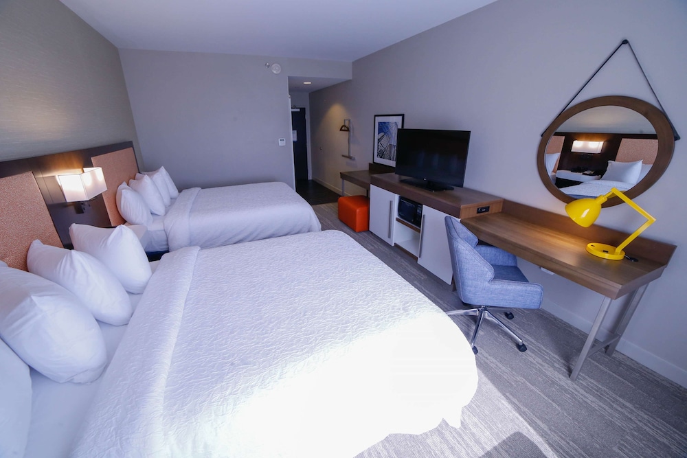 Hampton Inn & Suites Forest City - photo 12