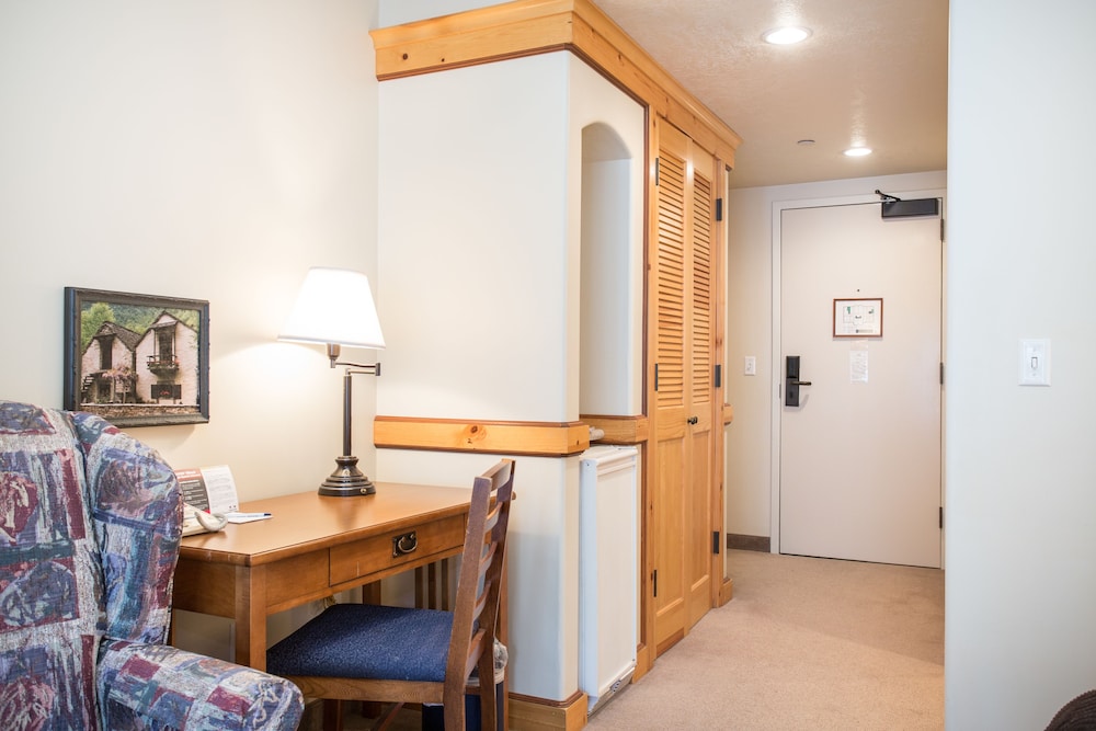 The Inn at Solitude - photo 14