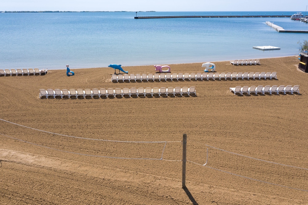 Tawas Bay Beach Resort - photo 64