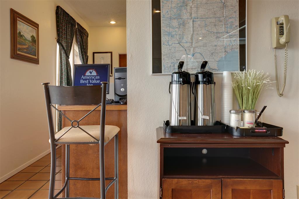 Americas Best Value Inn Paris - photo 22