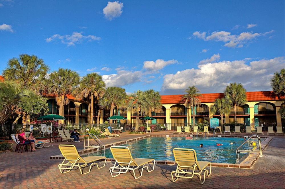 Maingate Lakeside Resort - photo 41