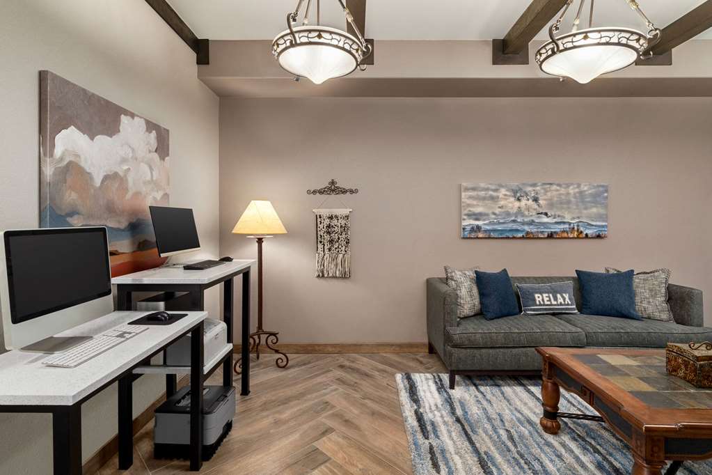 La Quinta Inn & Suites by Wyndham Trinidad - photo 60