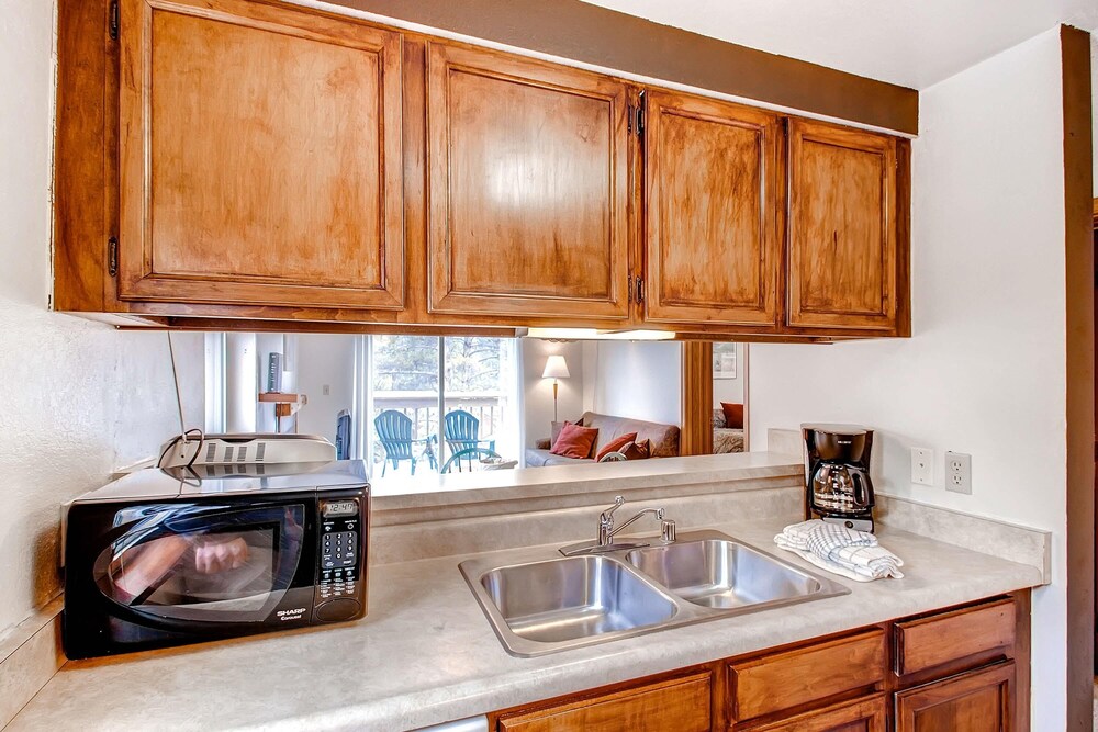Mark IX By Peak Property Management - photo 6