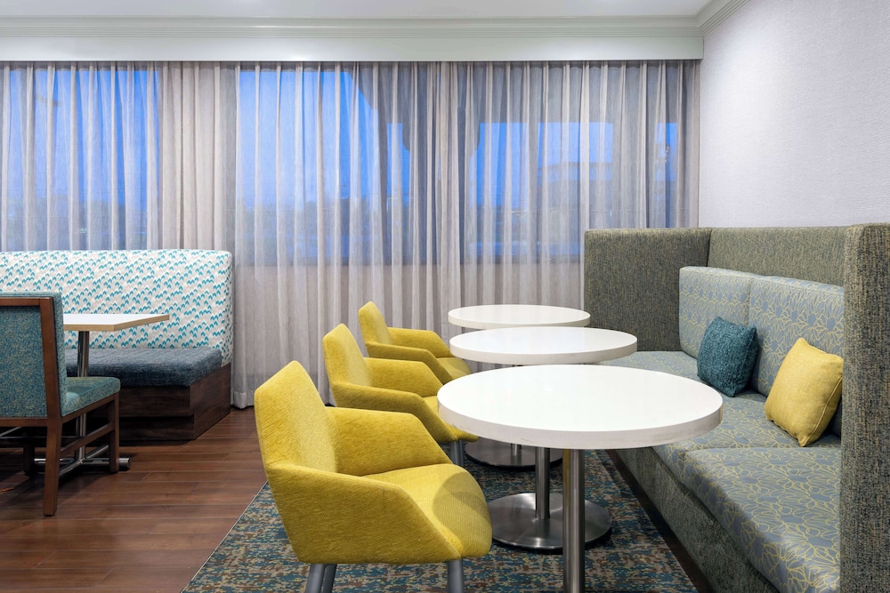 Hampton Inn Buffalo Airport Galleria Mall - photo 22