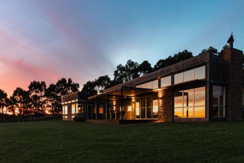 Tall Trees Country Escape — hotel in Foster
