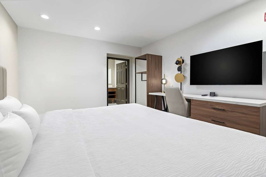 Baymont by Wyndham Beaumont - photo 19