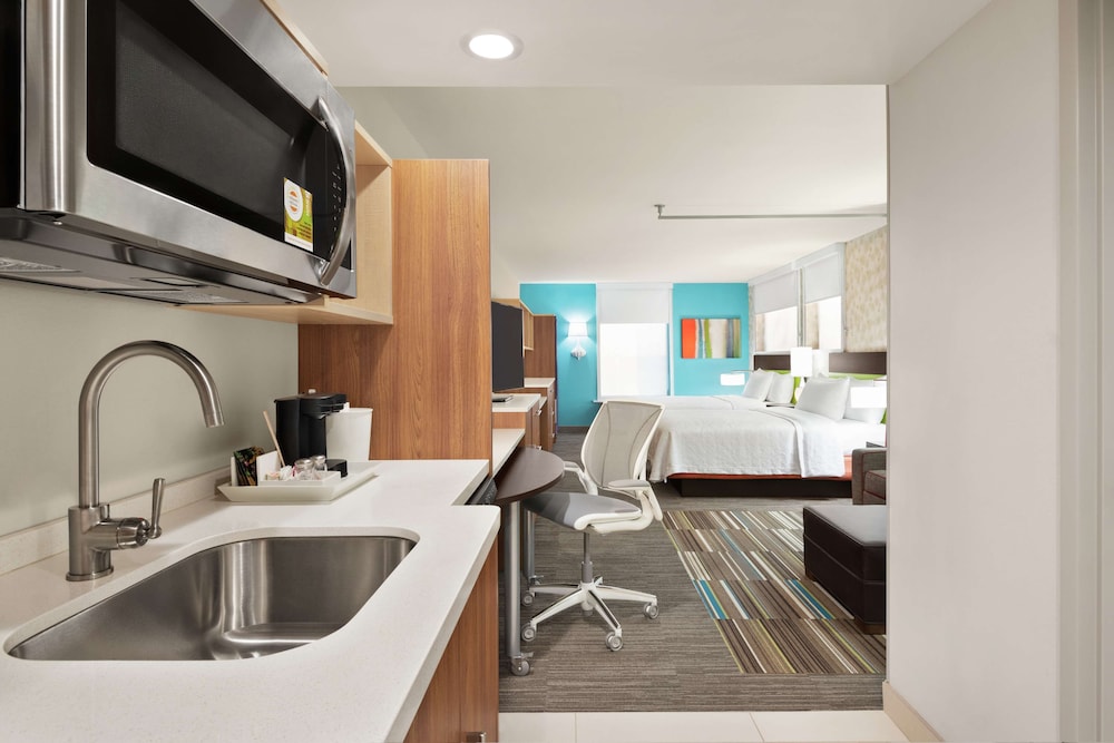Home2 Suites by Hilton Woodbridge Potomac Mills - photo 8
