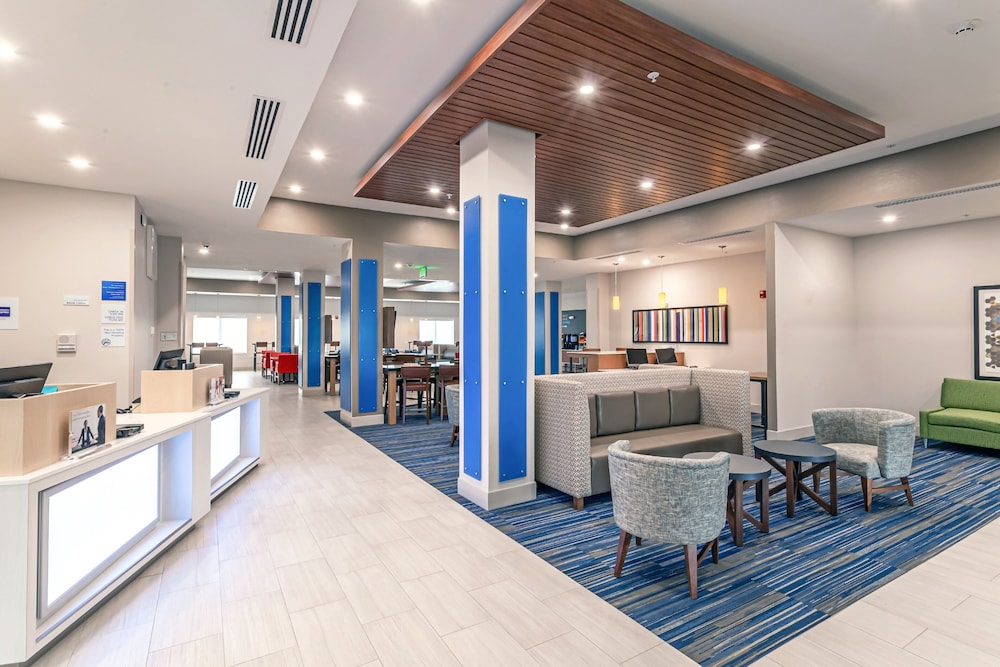 Holiday Inn Express & Suites Columbus Worthington by IHG - photo 2