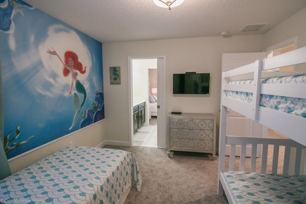1581 PD Exquisite 6BR Haven: Private Pool - photo 10