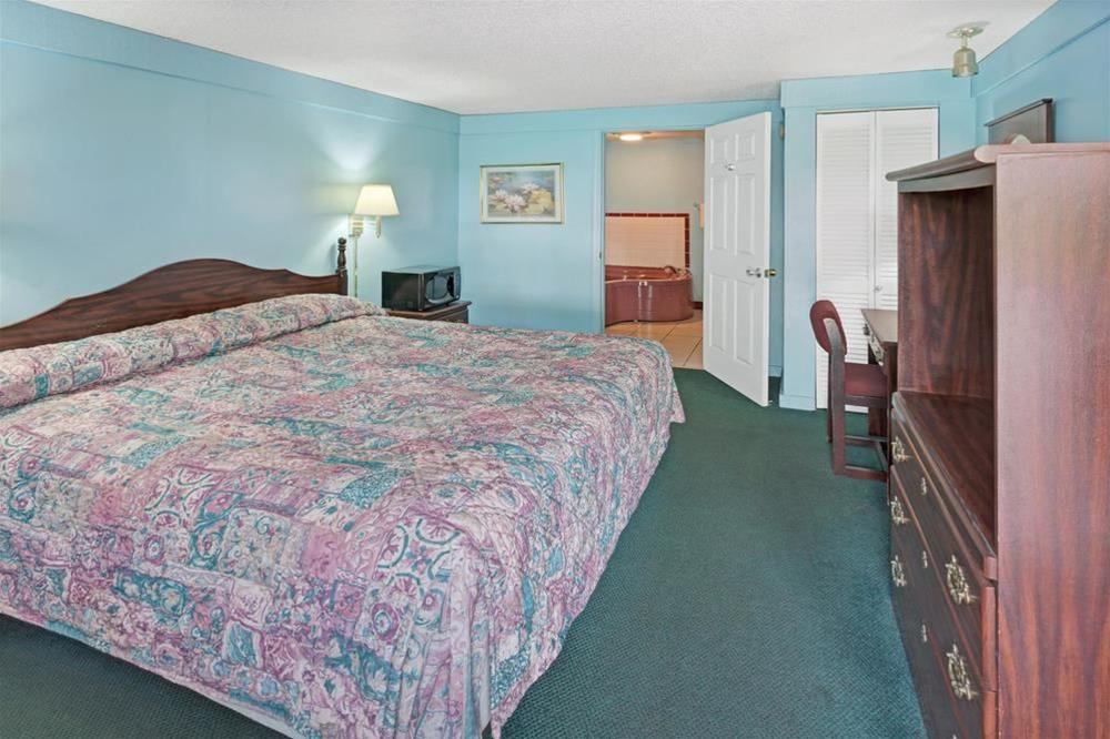 Knights Inn Pittsburgh Bridgeville - photo 4
