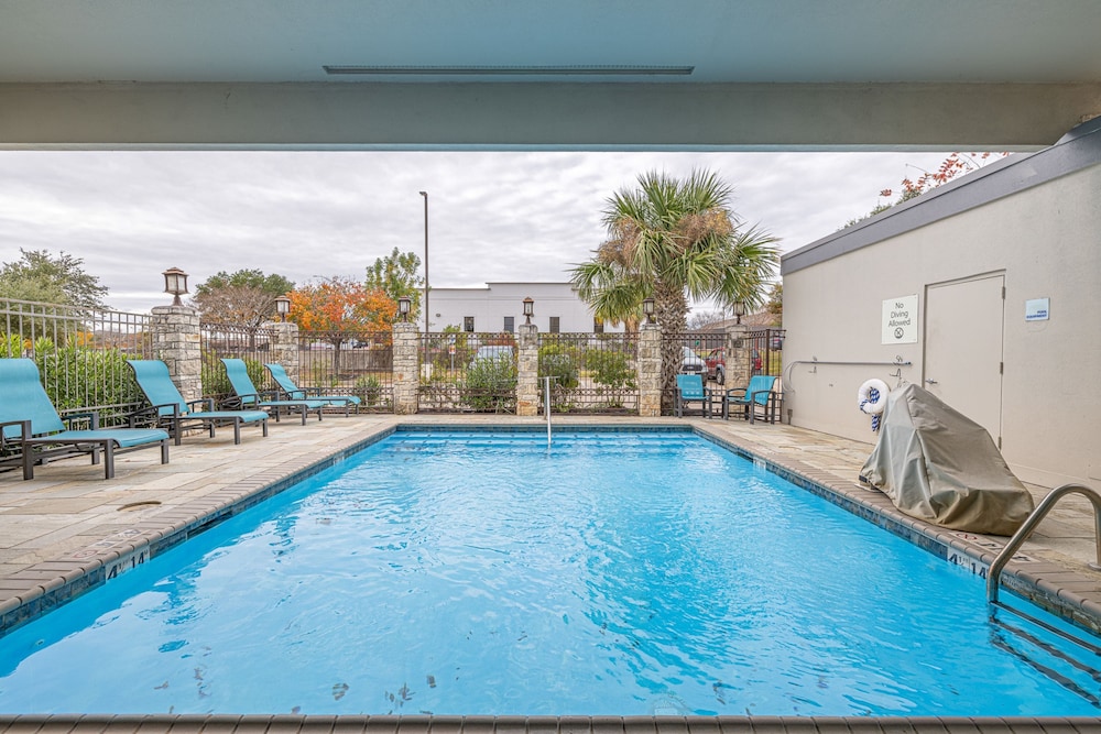 Holiday Inn Express & Suites College Station by IHG - photo 40