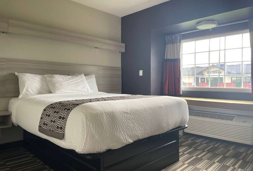 Microtel Inn & Suites by Wyndham Bossier City - photo 15