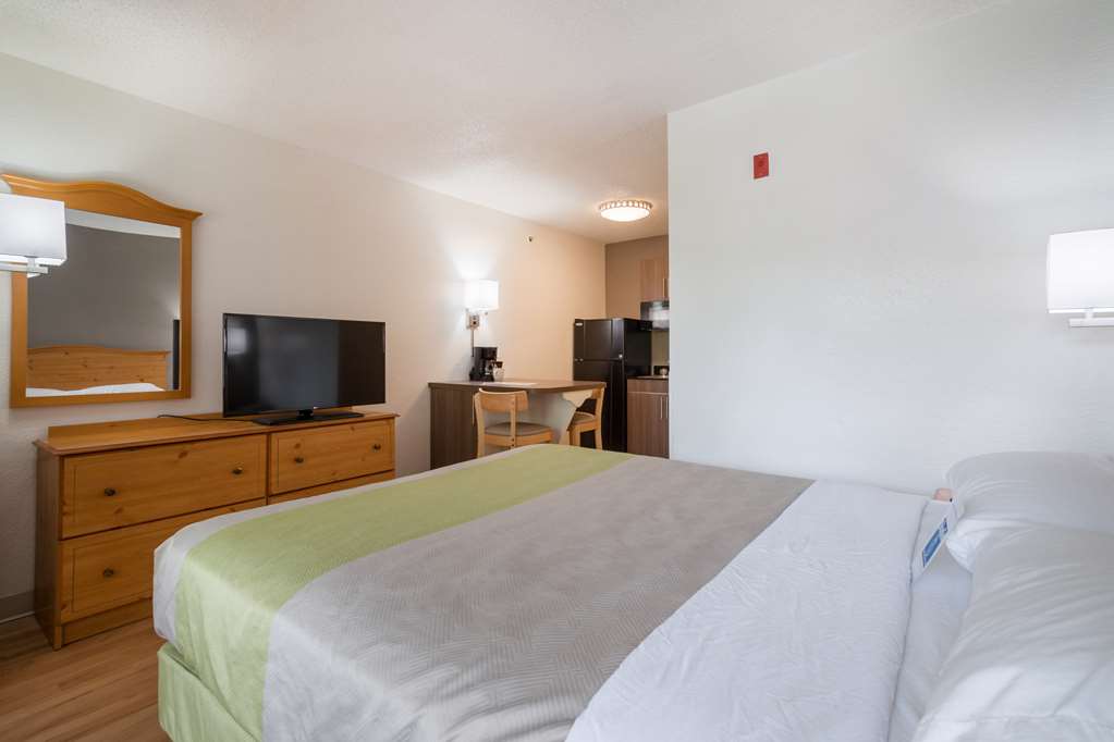 Studio 6 Extended Stay Roswell GA Atlanta - photo 13