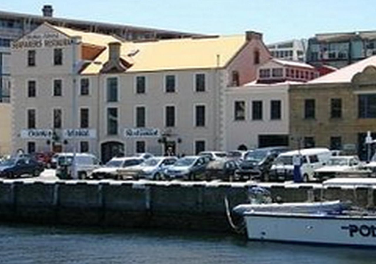 Sullivans Cove Apartments — 5-Star Luxury Hotel in Hobart, Australia