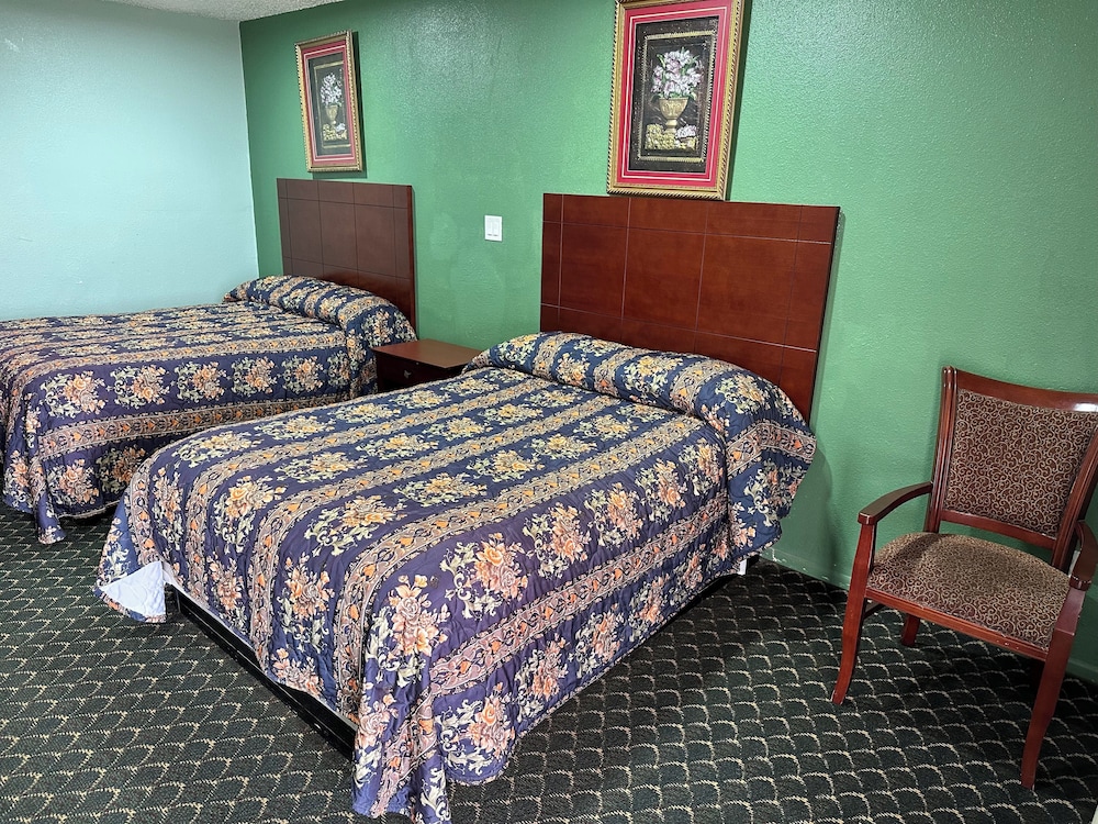 Roadside Inn - photo 4