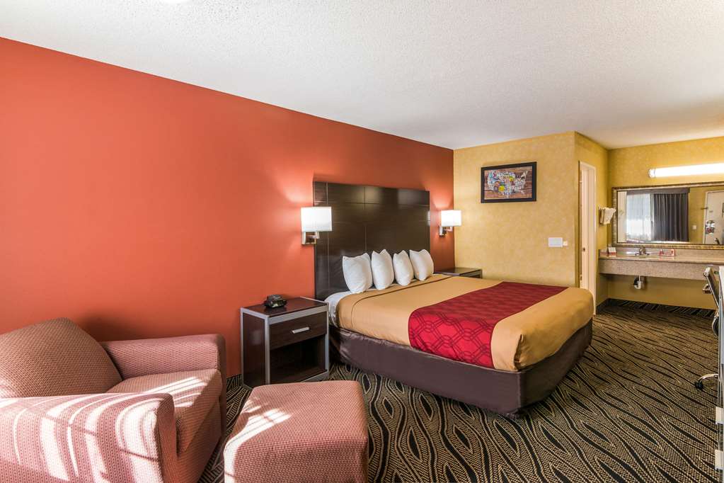 Econo Lodge Hesperia Victorville I 15 - photo 13