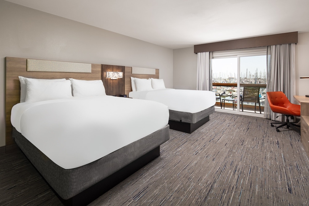 Holiday Inn Express Hotel & Suites Ventura by IHG - photo 10