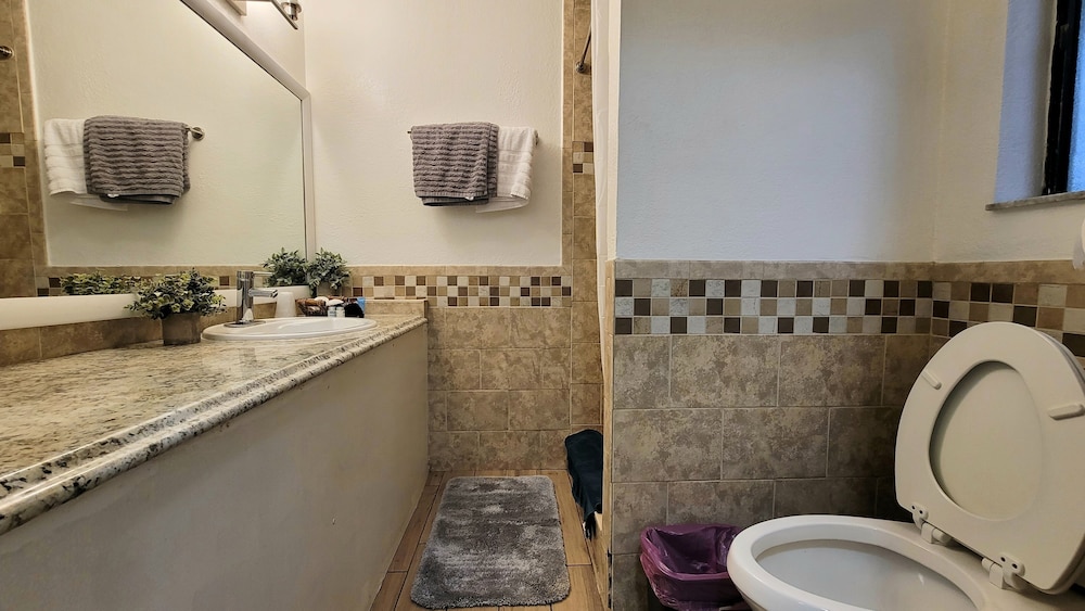 Sunny Palms Inn - photo 27