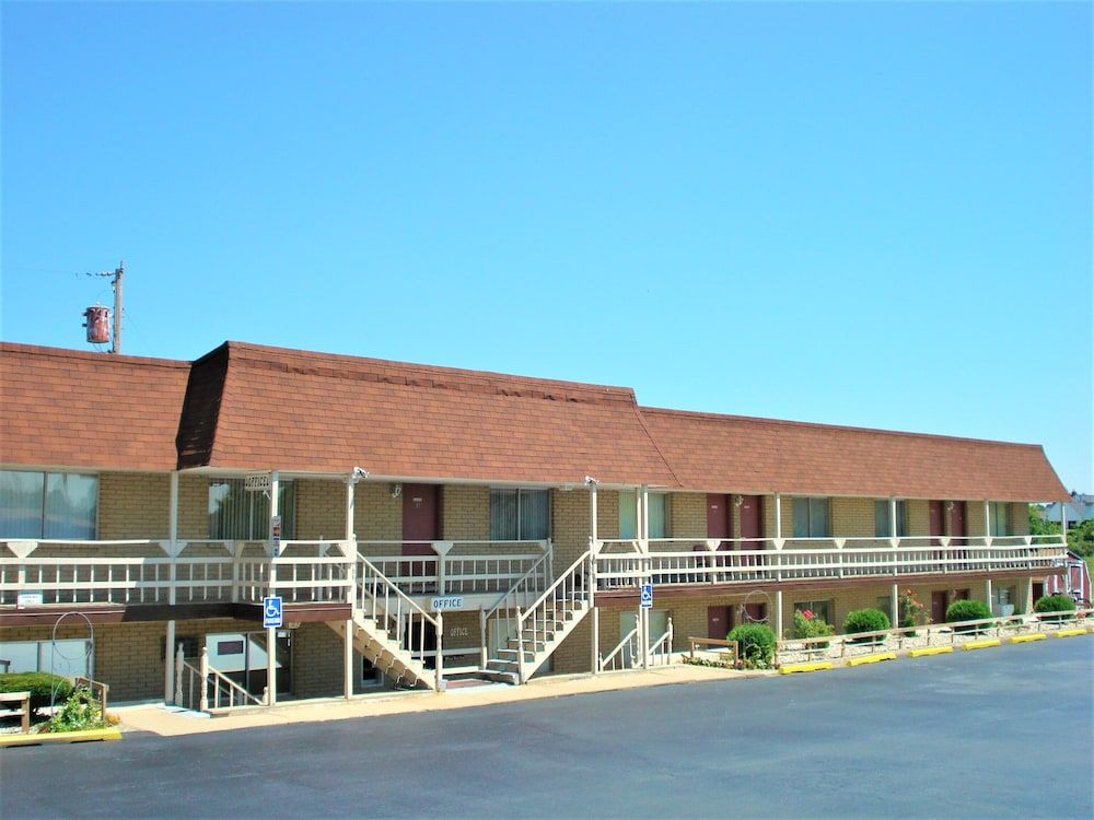 Country Meadow inn - photo 14