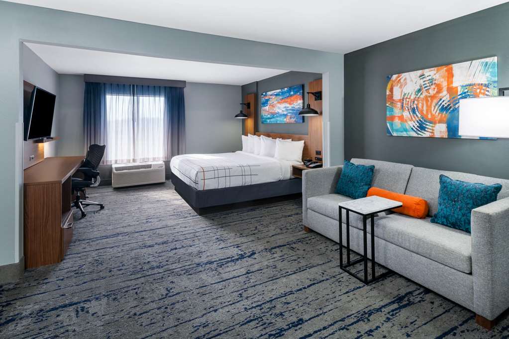 La Quinta Inn & Suites by Wyndham Albany GA - photo 23