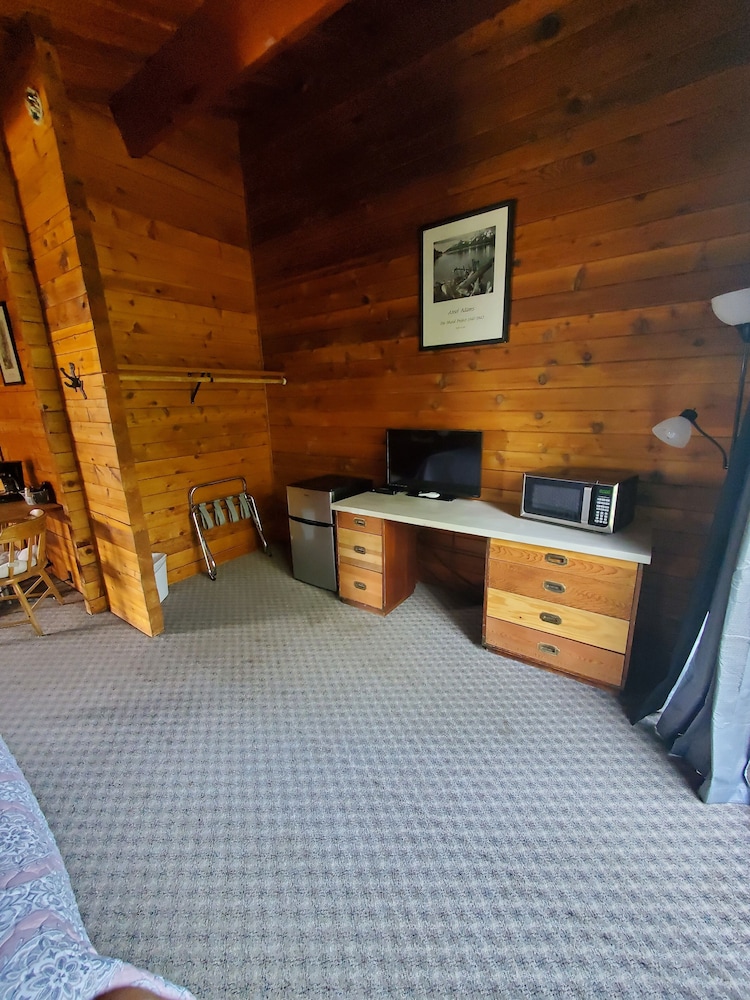 Virginian Resort - photo 12