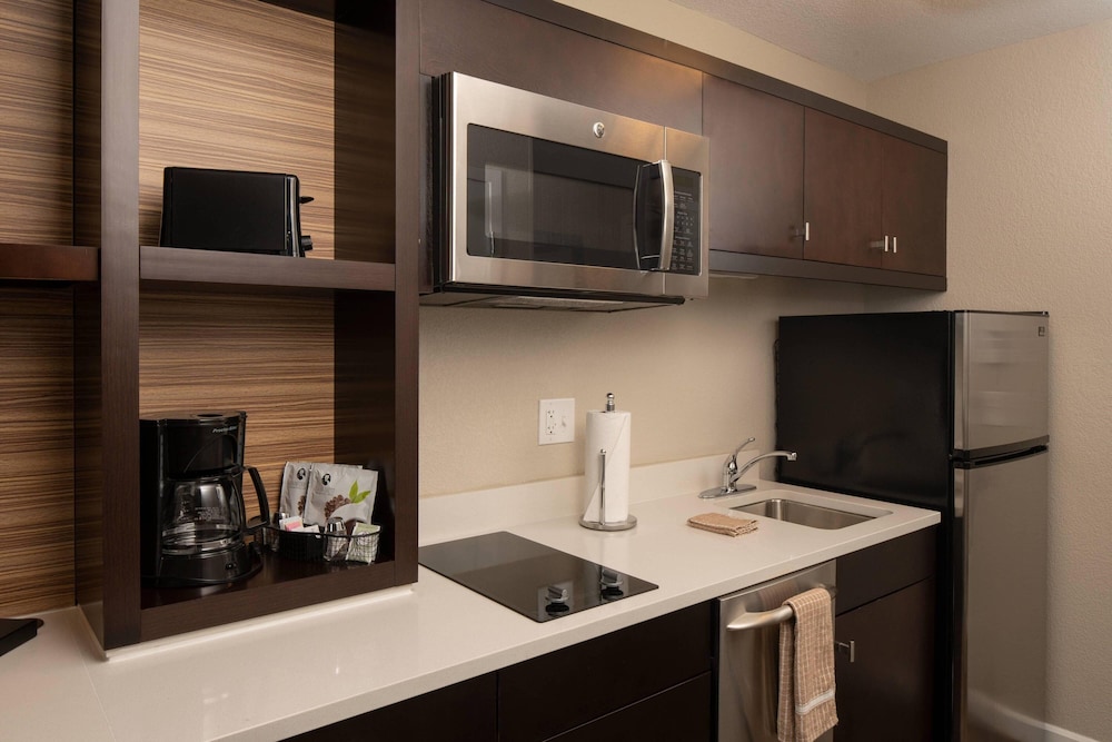 TownePlace Suites by Marriott Clarksville - photo 15