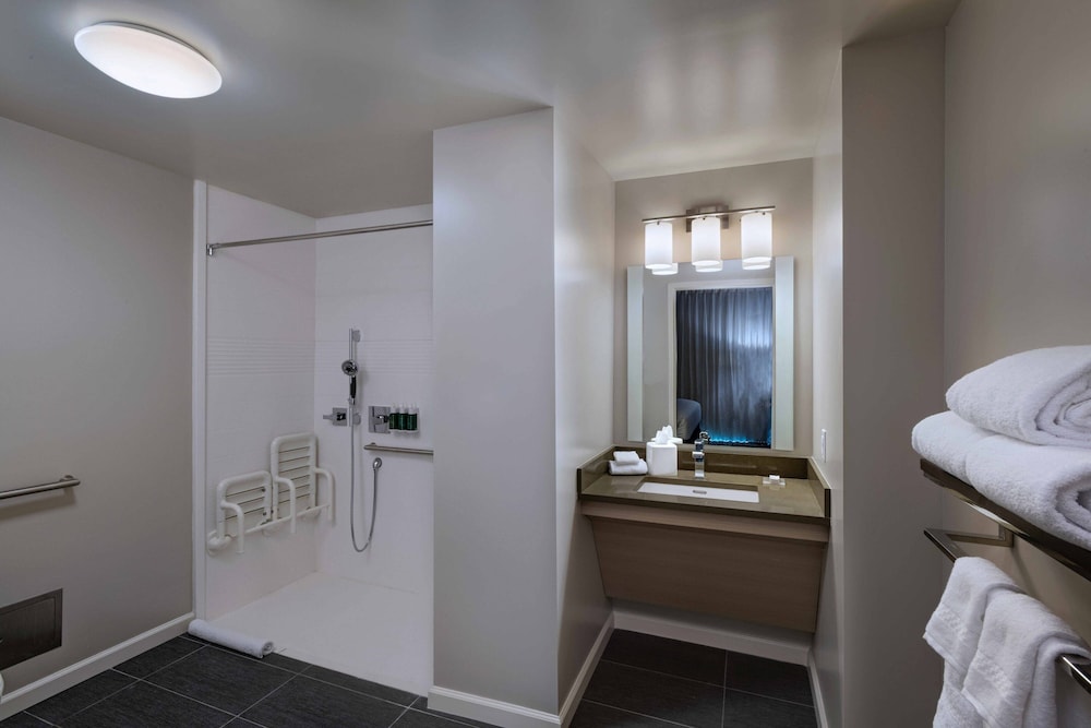 TownePlace Suites by Marriott San Diego Airport Liberty Station - photo 24
