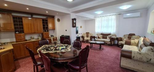 Big Flat — 4-Star Luxury Hotel in Pogradec, Albania