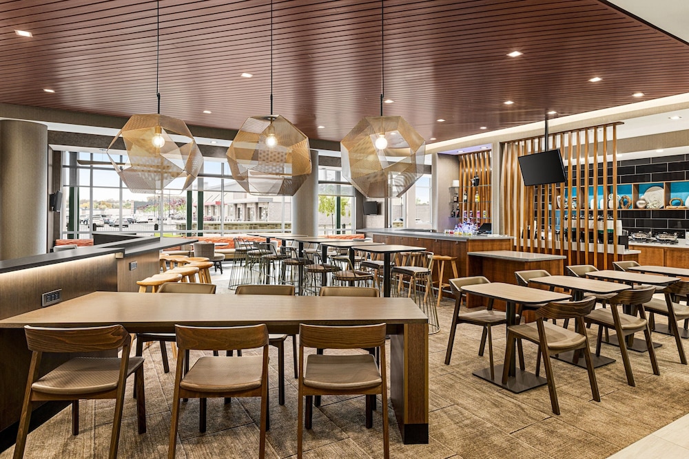 SpringHill Suites Camp Hill - photo 4