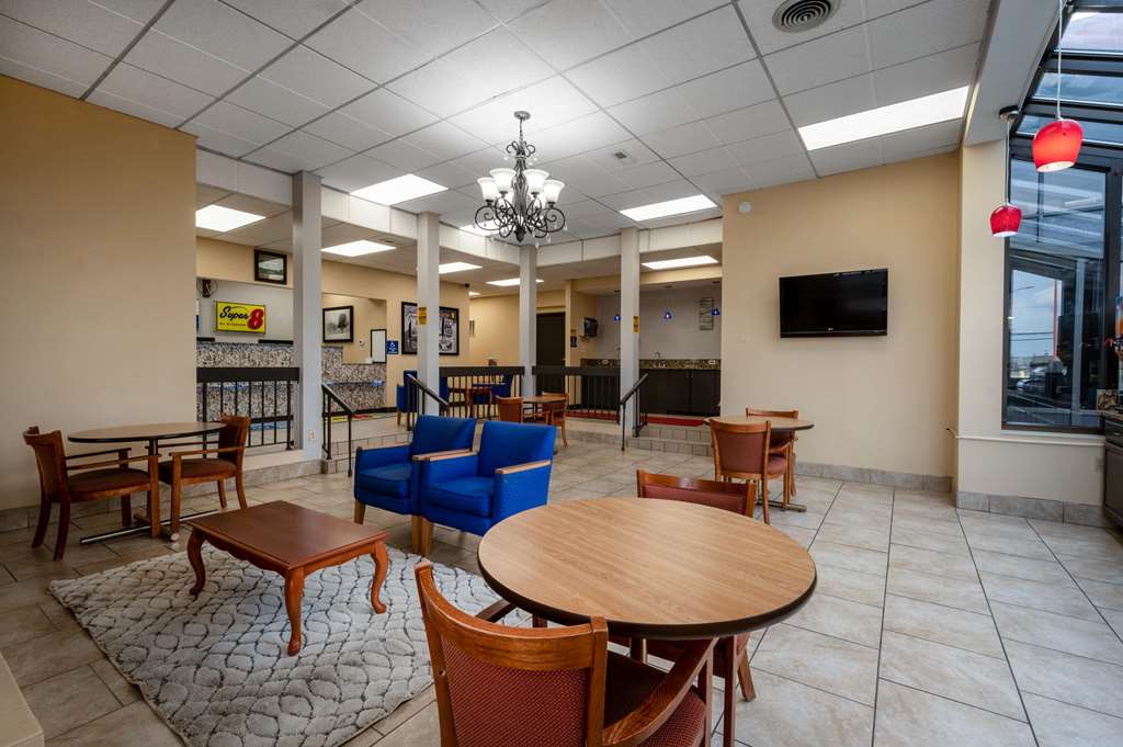 Days Inn by Wyndham Perrysburg Toledo - photo 9