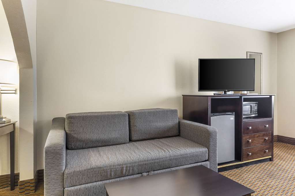 Quality Inn & Suites Wichita Falls I 44 - photo 34