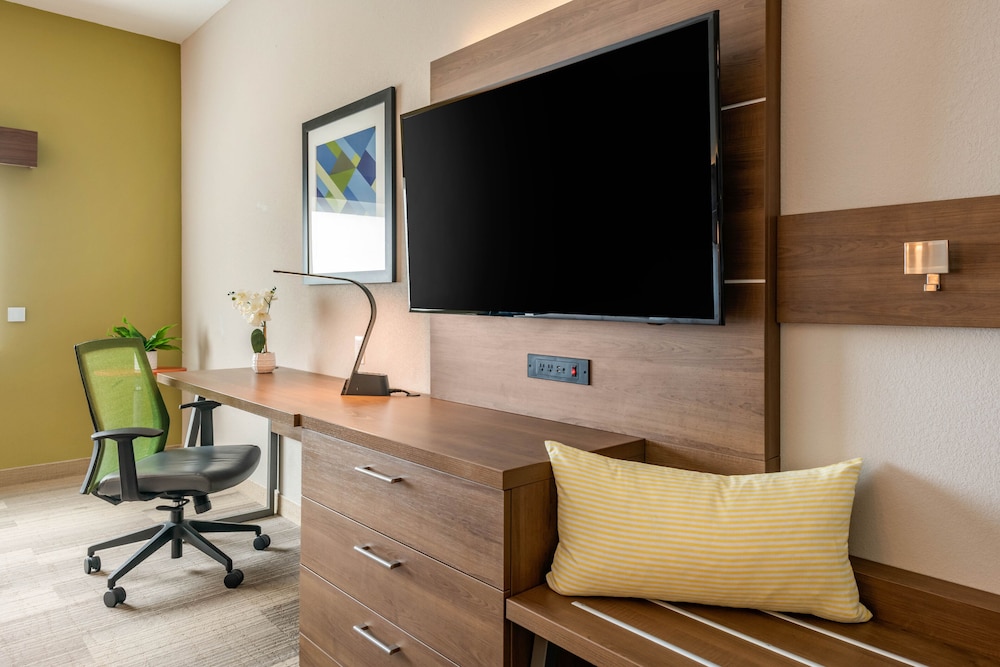 Holiday Inn Express & Suites Wildwood The Villages by IHG - photo 14