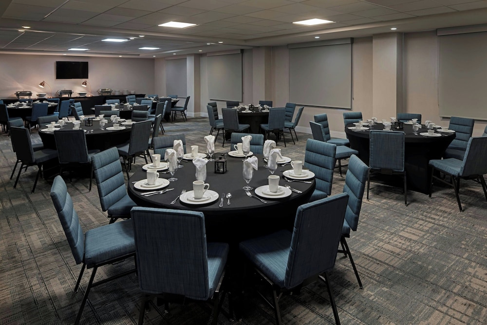 Four Points by Sheraton Ontario Rancho Cucamonga - photo 31