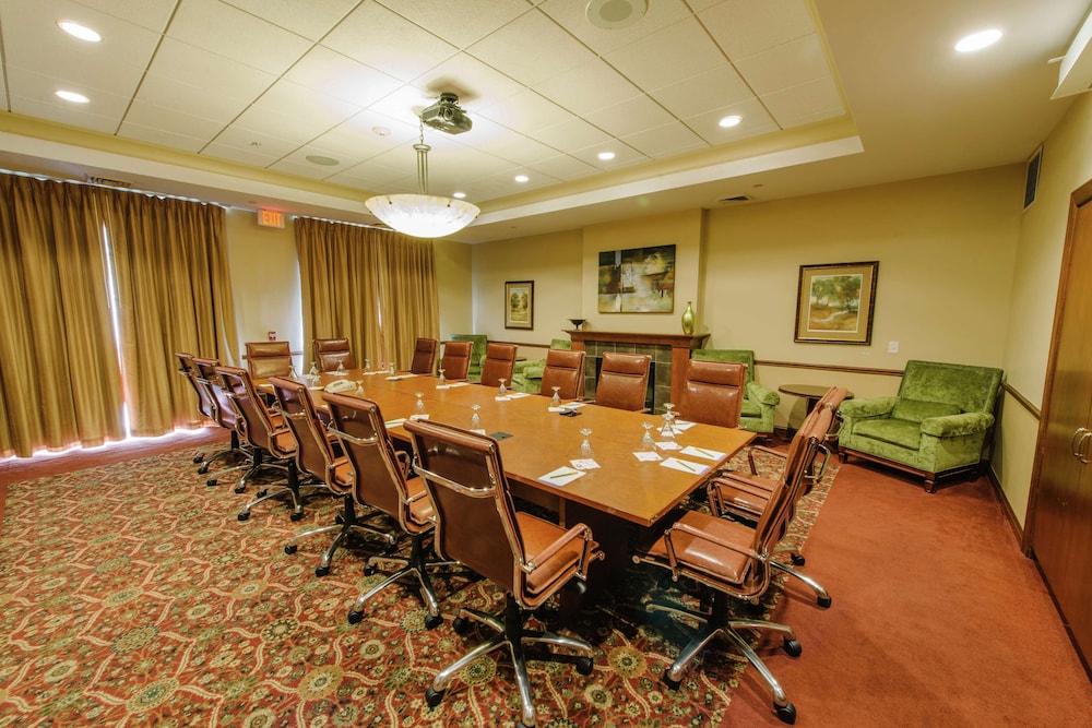 Hilton Garden Inn Manchester Downtown - photo 42