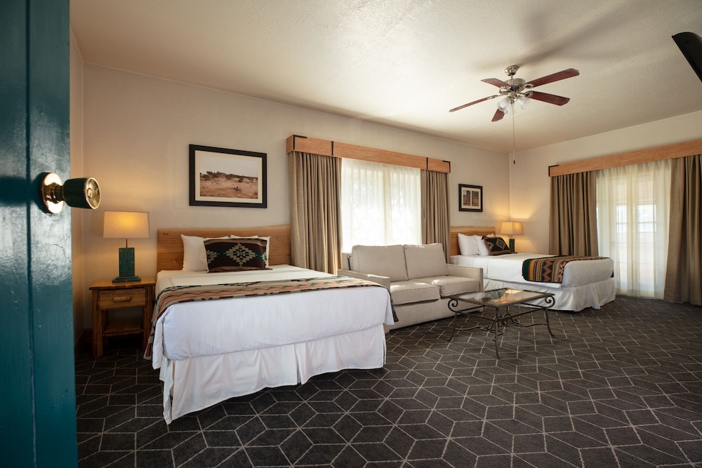 Hotel El Rancho - photo 33