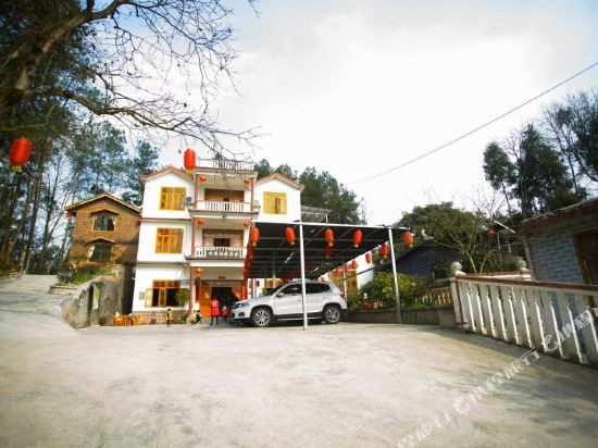 Lovesickness - carbon neutral hotel in Unknown City