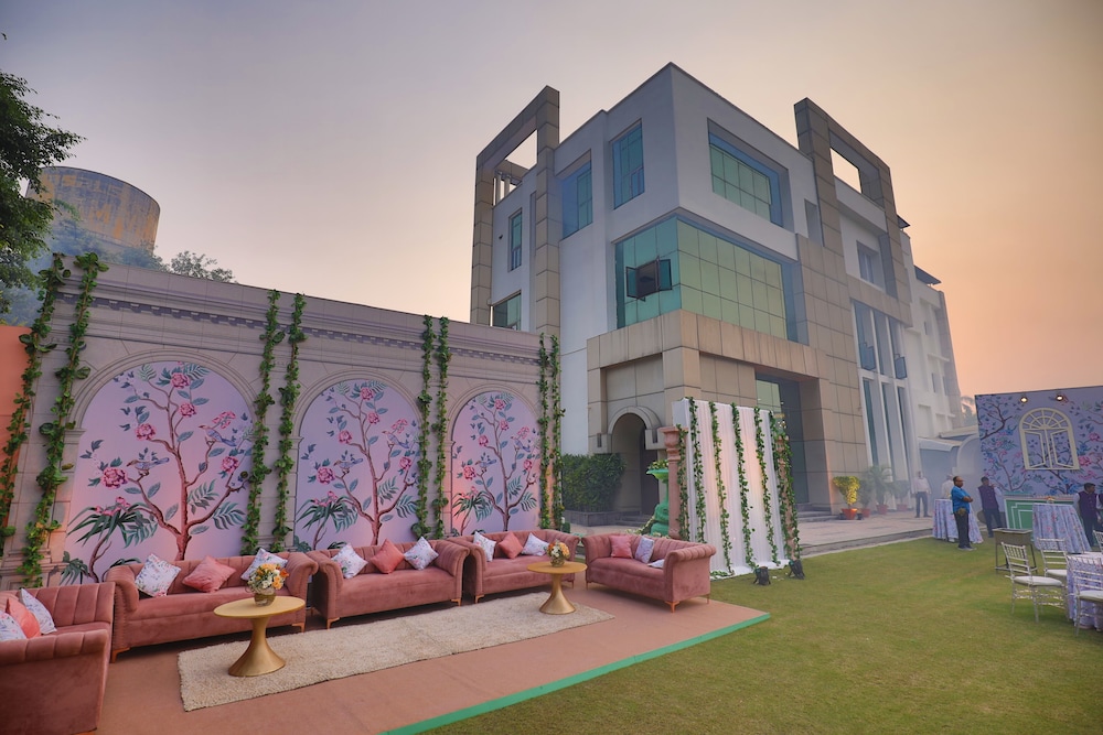 Goa Country Club By Pearl Near Udyog vihar Yashobhoomi in Gurgaon, India