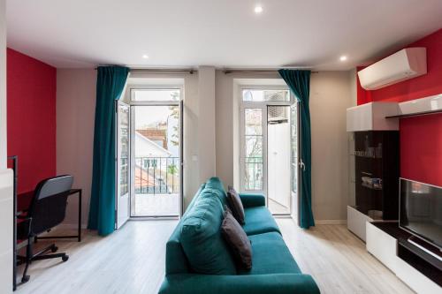 FLH Graça Colourful Apartment — 4-Star Luxury Hotel in Lisbon, Portugal