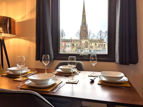 Gorgeous Modernised City Centre Apartment — 4-Star Luxury Hotel in Coventry, United Kingdom