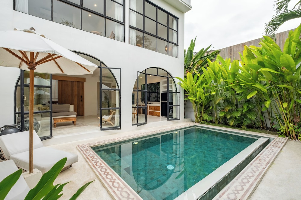 Villa Akhila Canggu — 4-Star Luxury Hotel in Canggu, Indonesia