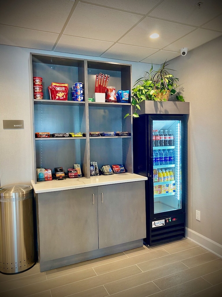 Best Western Brockport Inn & Suites - photo 2