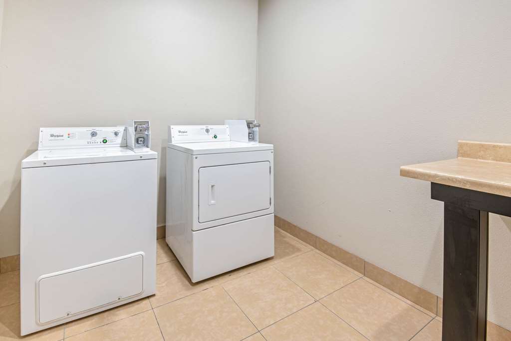 La Quinta Inn & Suites by Wyndham Weatherford OK - photo 28