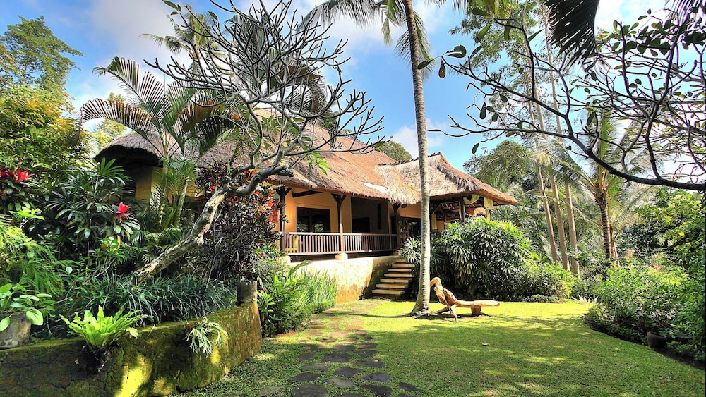 Villa Alamanda — 5-Star Luxury Hotel in Ubud, Indonesia