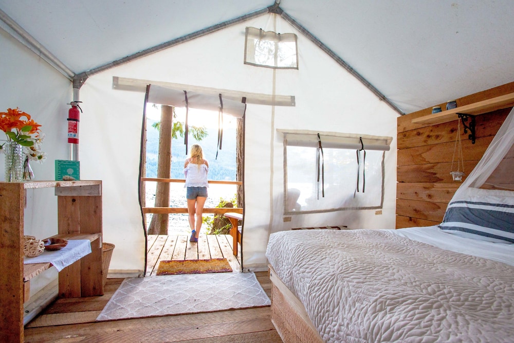 Wilderness Resort & Retreat Cawley Point in Sechelt, Canada