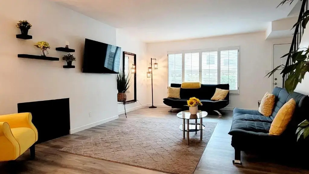 Double Suite Santa Monica Free Parking — 4-Star Luxury Hotel in Santa Monica, United States
